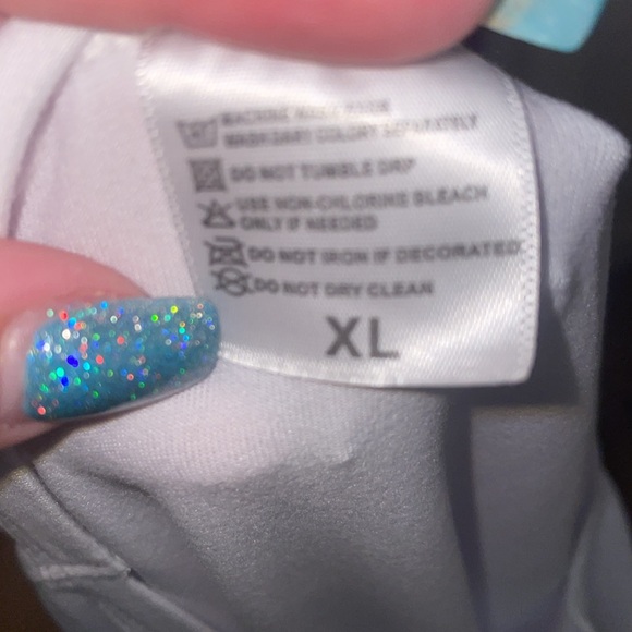 Belle Tshirt - Picture 8 of 8